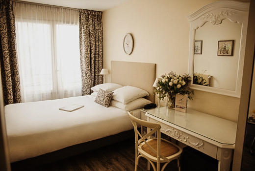 Hotel Arcadie Montparnasse double bedroom
