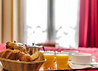 Hotel Avenir Montmartre continental breakfast