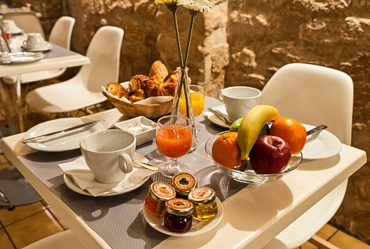 Hotel Bastille de Launay continental breakfast