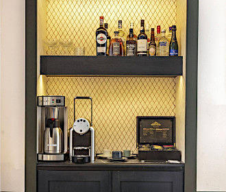 Hotel Bastille Speria honesty bar