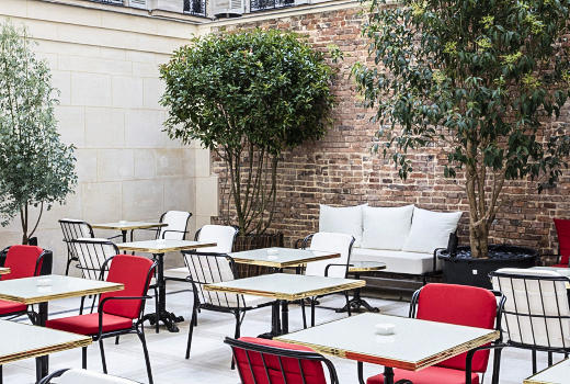 Hotel Bowmann Paris courtyard