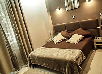 Hotel Camelia Nation double bedroom
