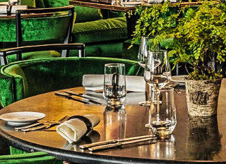 Hotel de Berri Schiap Restaurant Tables