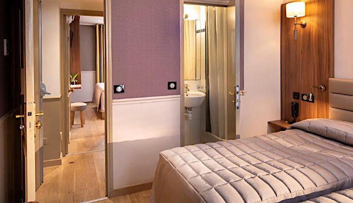 Hotel de la Tour Eiffel connection family bedrooms