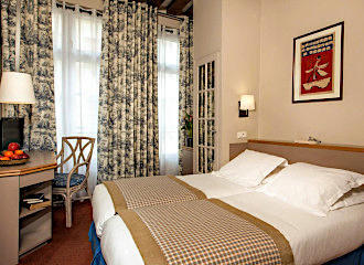 Hotel de Lutece twin bedroom