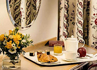 Hotel de Lutece continental breakfast