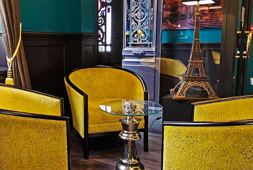 Hotel de Paris Montmartre reception lounge