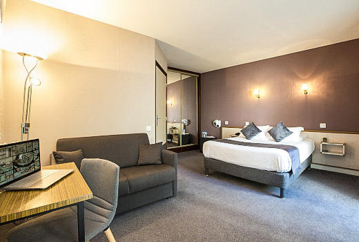 Hotel de Paris Montparnasse disabled bedroom