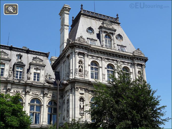 Hotel de Ville illustrious women statues