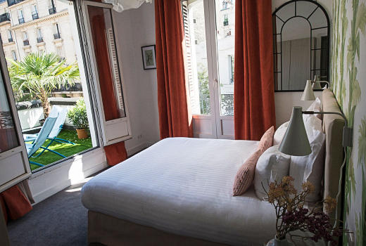 Hotel des Batignolles double room balcony