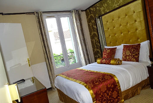 Hotel des Buttes Chaumont double room