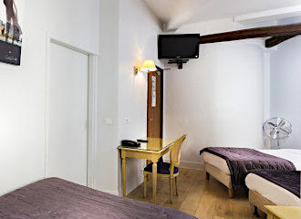 Hotel du Bresil triple room