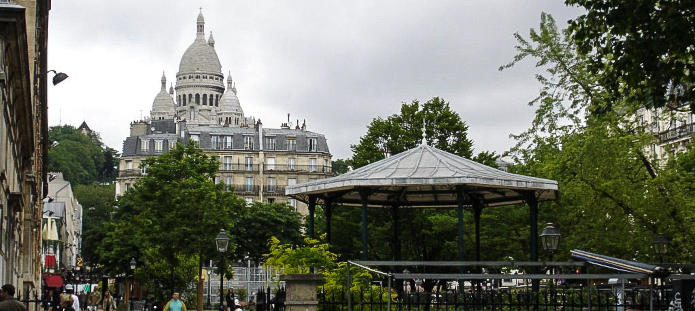 Hotel du Square d'Anvers view of Sacre Coeur Basilica