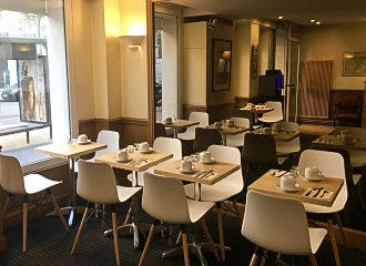 Hotel Eiffel Kensington breakfast room