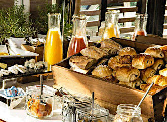 Hotel Eiffel Turenne breakfast pastries