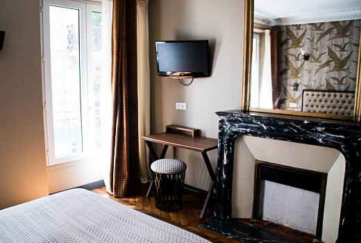 Hotel Excelsior-Batignolles bedroom decor