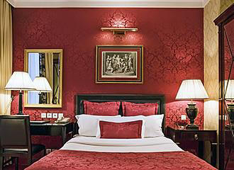 Hotel Francois 1er bedroom