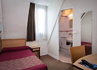Hotel Helvetia Bedroom