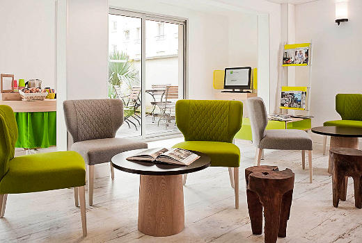 Hotel ibis styles Paris Buttes Chaumont lounge