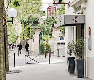 Hotel Korner Eiffel entrance