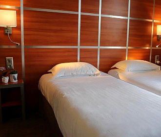 Hotel L'Interlude twin room