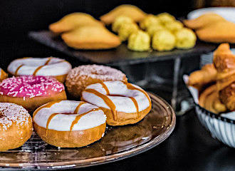 Hotel Le 123 Elysees afternoon snacks