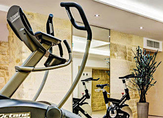 Hotel Le 123 Sebastopol gym room