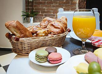 Hotel Le Clos Notre Dame Breakfast