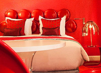 Hotel Le Petit Paris double room red