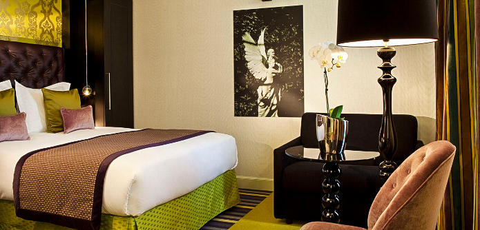 Hotel Le Petit Paris double room lime green