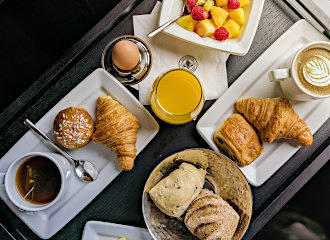 Hotel Le Presbytere breakfast room service