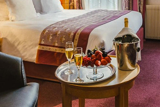 Hotel Les Jardins du Marais room service