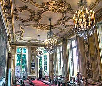 Dining room at Hotel Matignon