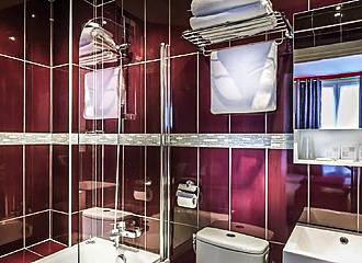 Hotel Maubeauge Bathroom