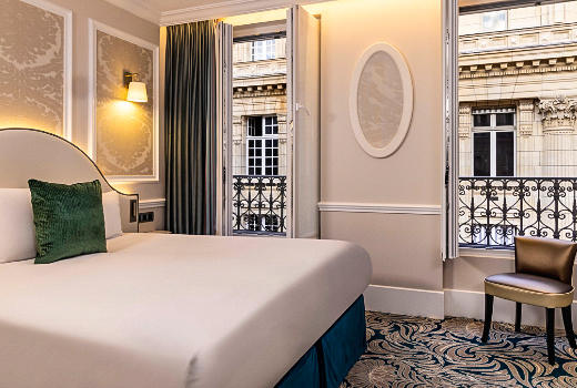 Hotel Mercure Paris La Sorbonne Saint Germain des Pres bedroom balcony