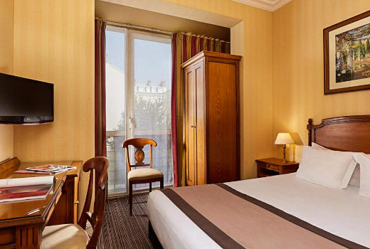 Hotel Montparnasse Daguerre double bedroom