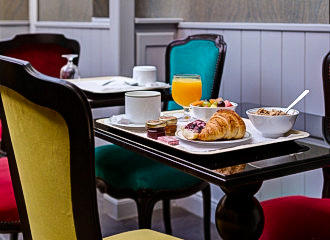 Hotel Muguet breakfast table