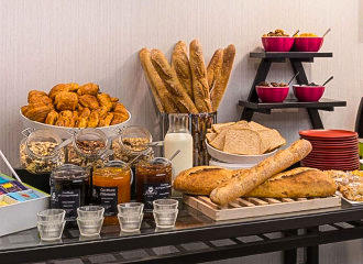 Hotel Paris Vaugirard continental breakfast bar