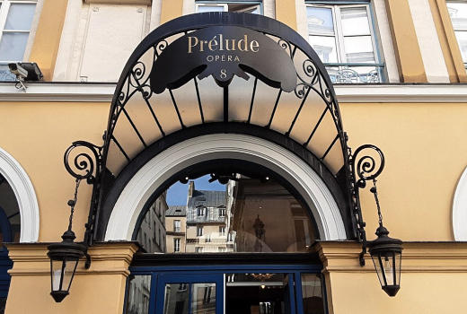 Hotel Prelude Opera entrance