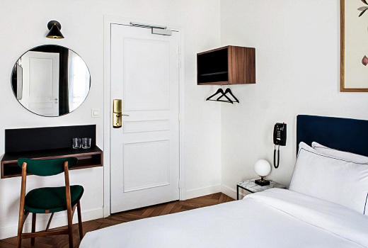 Hotel Rendez-Vous bedroom furniture
