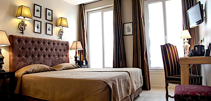 Hotel Saint-Louis en l'Isle superior double or twin room