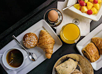 Hotel Saint-Louis Pigalle buffet breakfast