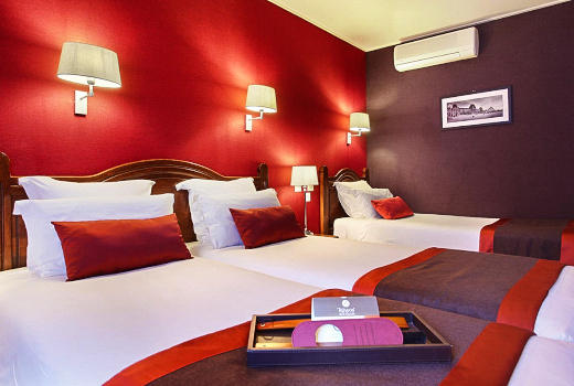 Hotel Trianon Rive Gauche family triple room