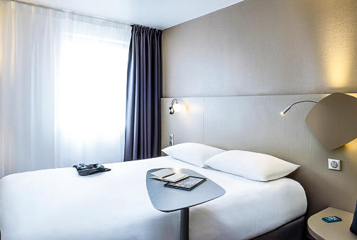 ibis Styles Paris Bercy double bedroom