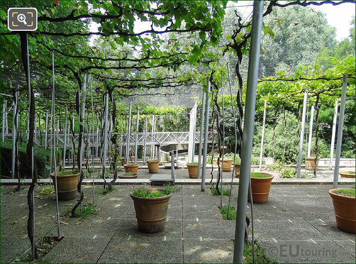 Parc de la Villette trellis garden