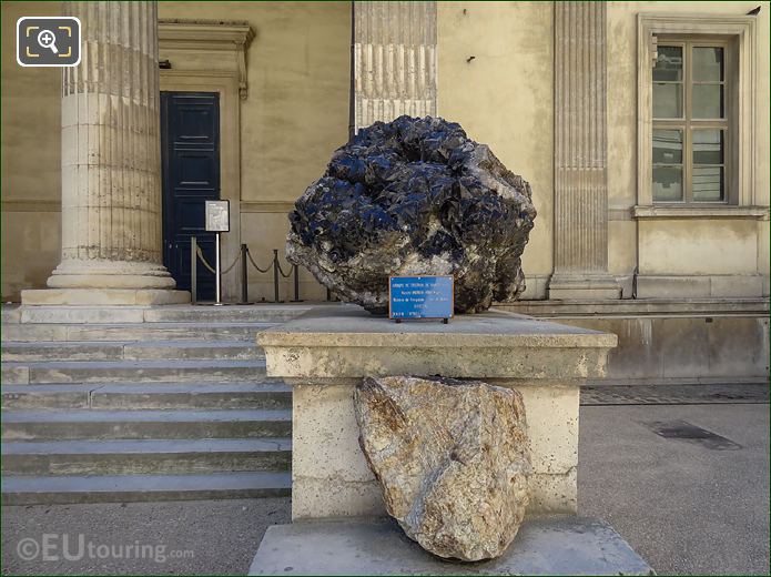 Black quartz crystals within Jardin des Plantes