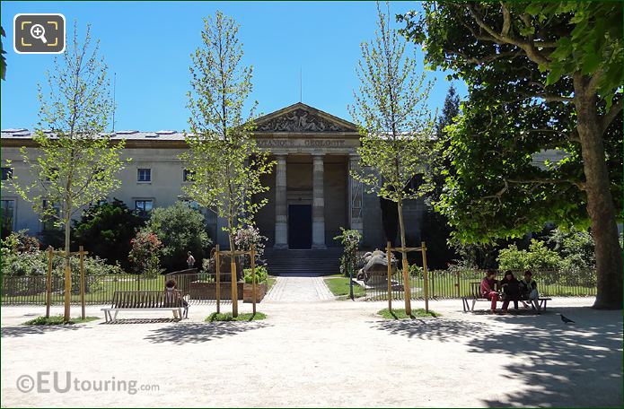 Central entrance to Mineralogy and Geology Museum