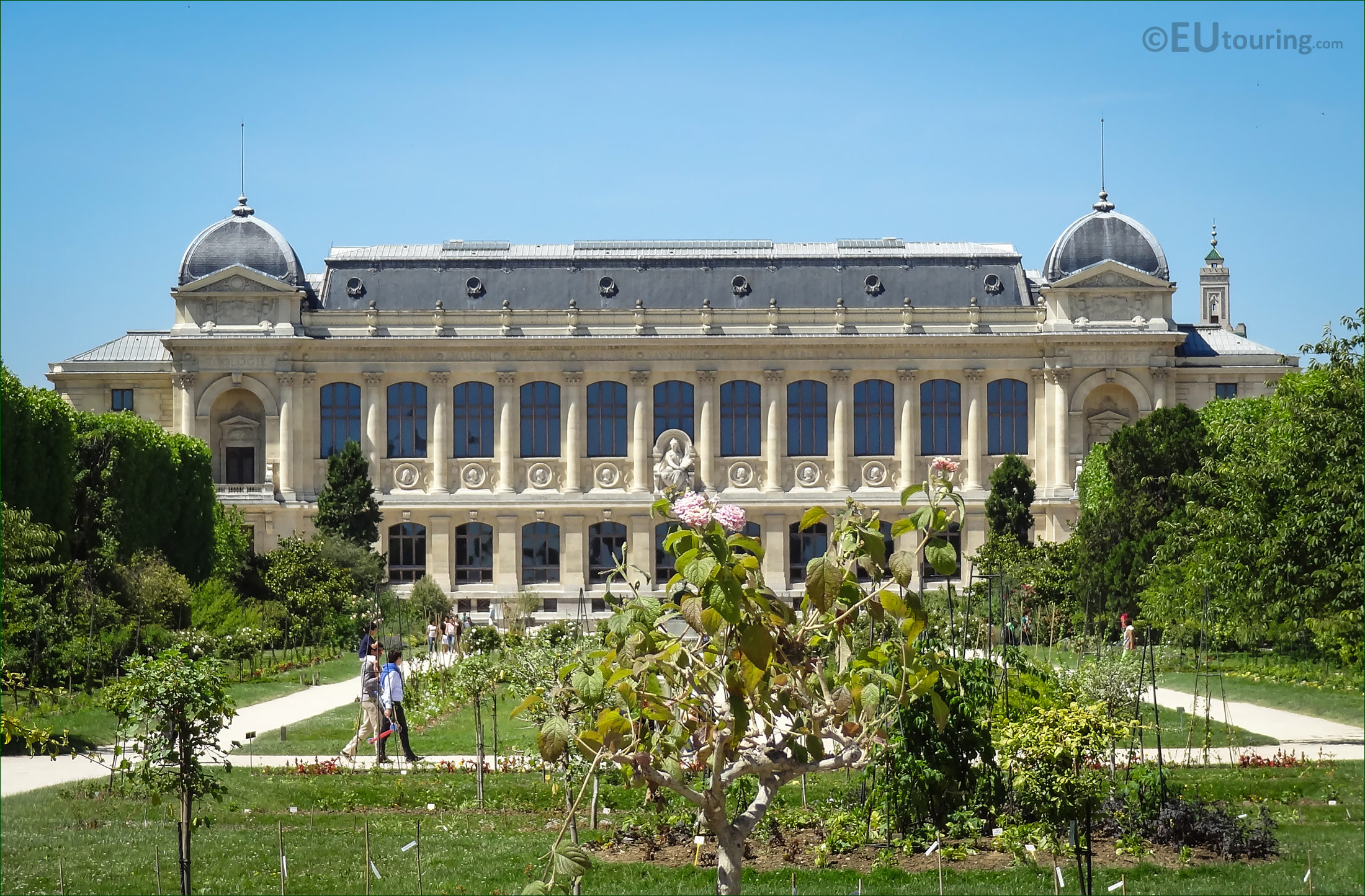 HD photographs Jardin des in Paris France