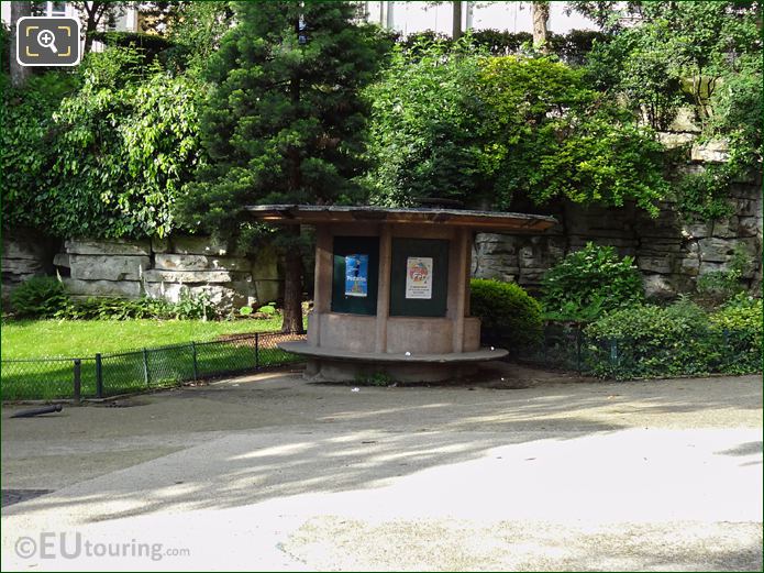 Stone kiosk with seating in Jardins du Trocadero looking SW