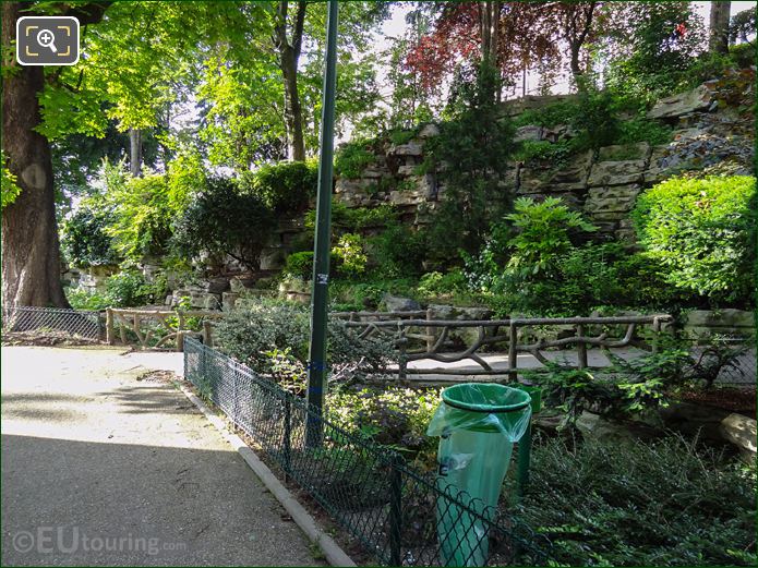 Bridge and rock wall in Jardins du Trocadero looking SW